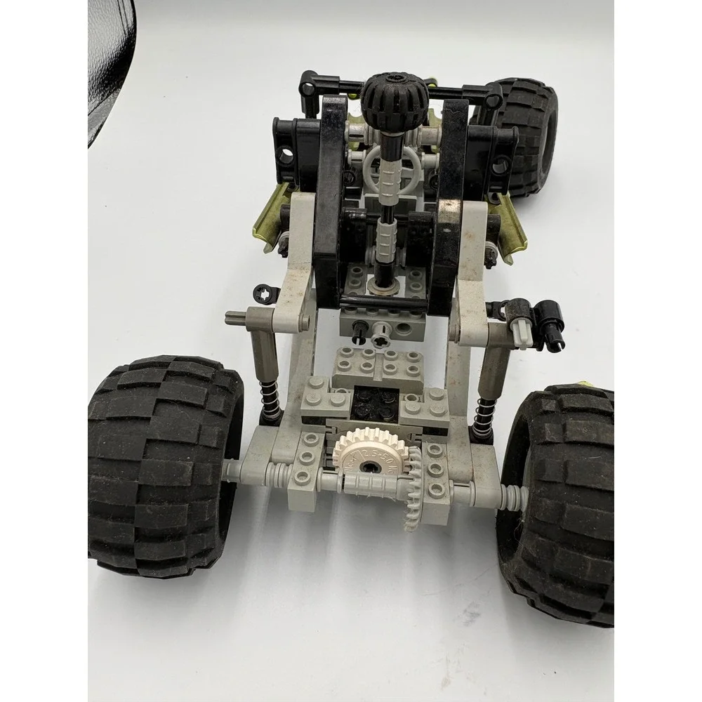 LEGO‎ Technic 8520 Millennium Slizer Throwbots Off-Road Vehicle Incomplete Parts